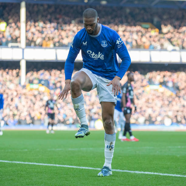 莱万不仅在 莱万不仅在